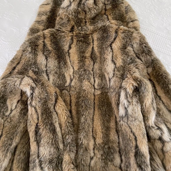 Novelti Women Faux Fur Coat Swing Style - Hooded Faux Fur Coat M - Picture 6 of 9
